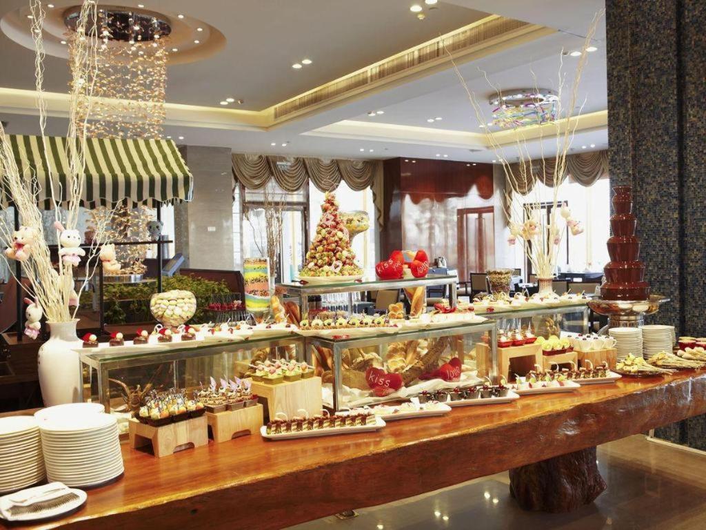 Eurasia Convention International Hotel Ухань Екстер'єр фото