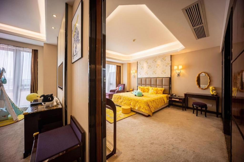 Eurasia Convention International Hotel Ухань Екстер'єр фото