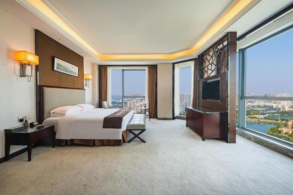 Eurasia Convention International Hotel Ухань Екстер'єр фото