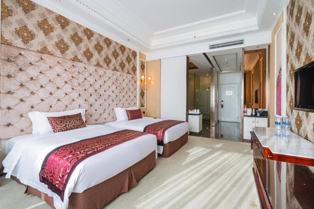 Eurasia Convention International Hotel Ухань Екстер'єр фото