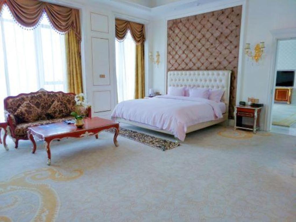 Eurasia Convention International Hotel Ухань Екстер'єр фото