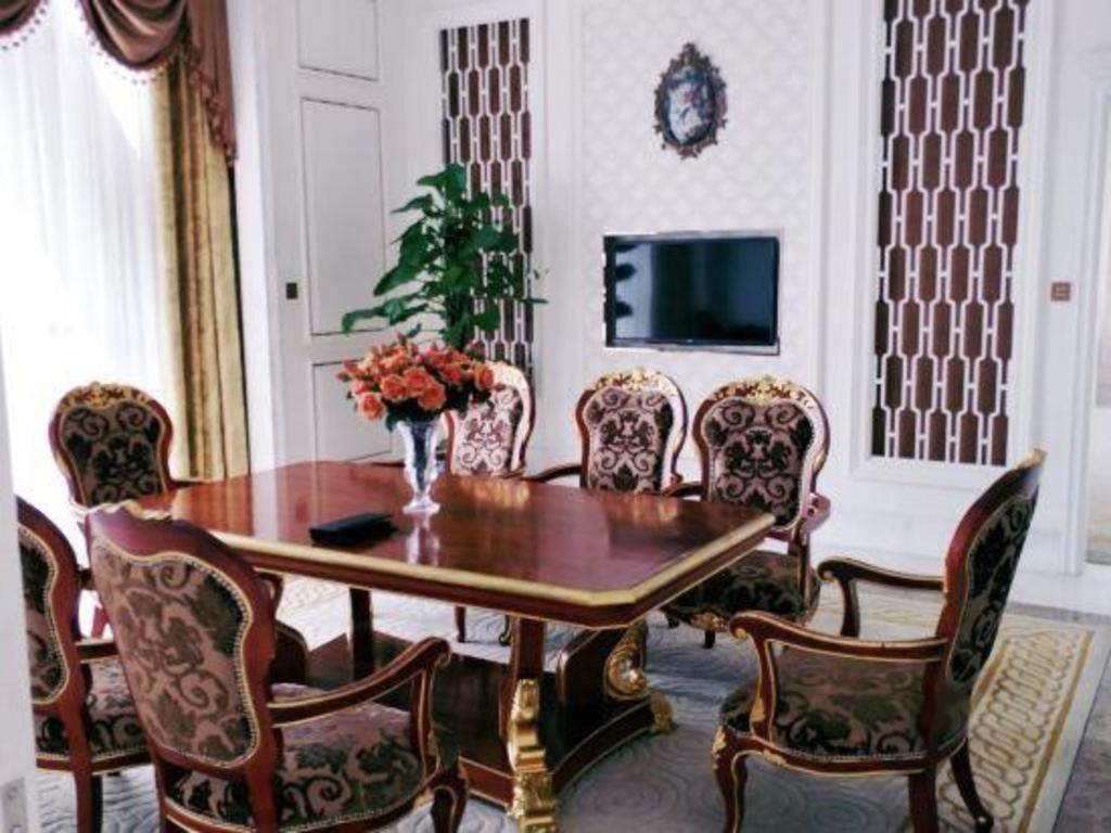 Eurasia Convention International Hotel Ухань Екстер'єр фото