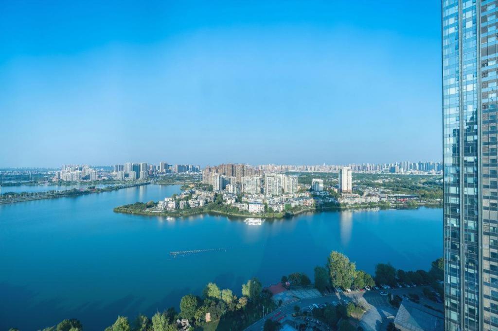 Eurasia Convention International Hotel Ухань Екстер'єр фото