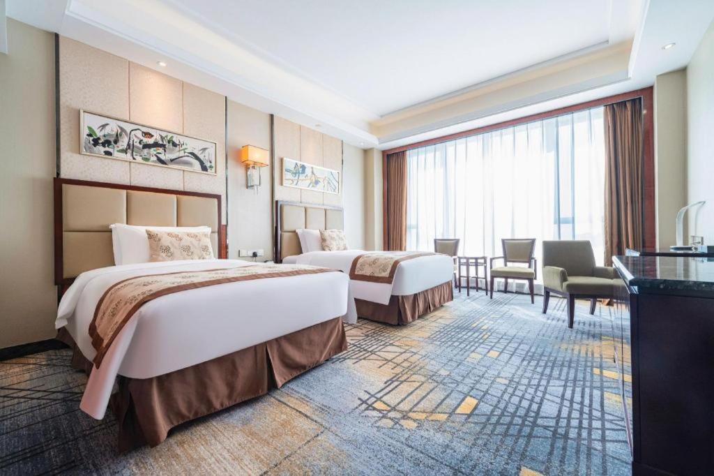Eurasia Convention International Hotel Ухань Екстер'єр фото