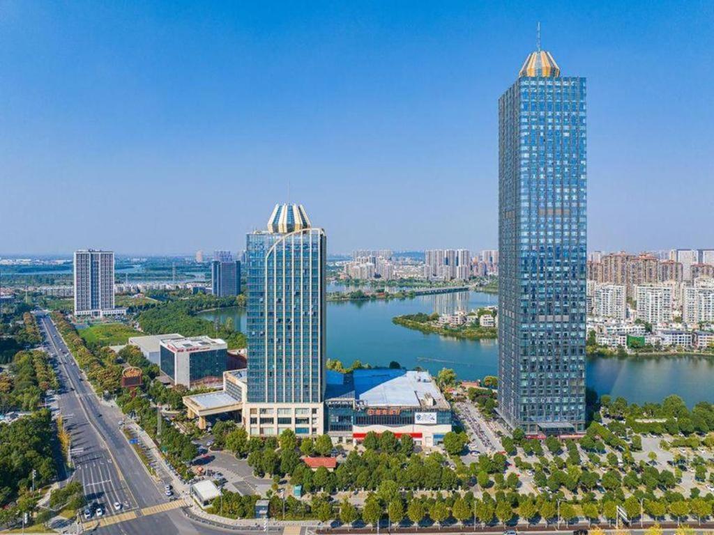 Eurasia Convention International Hotel Ухань Екстер'єр фото